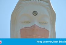 Tượng Bồ tát ở Nhật được ‘đeo khẩu trang’