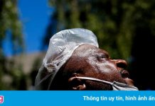 Nắng nóng thiêu đốt ở Mỹ, công nhân sợ chết giữa công trường