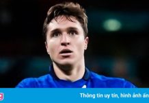 Chiesa và bàn thắng đánh thức sư tử Italy