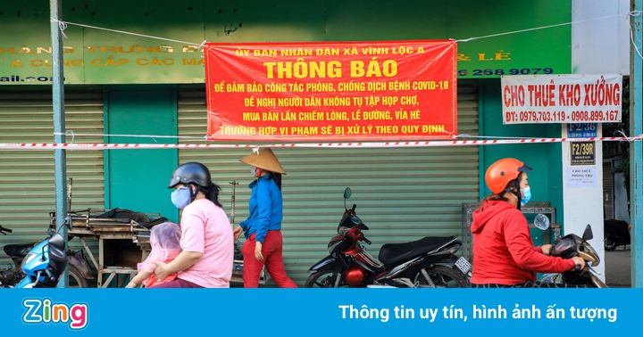 TP.HCM xử lý chợ tự phát đông đúc sau phản ánh của Zing