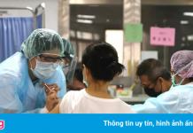 Dân Đài Loan sang Trung Quốc tiêm vaccine vì không muốn chờ đợi