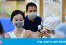 Hàng trăm nhân viên bán hàng tại TP.HCM được tiêm vaccine Covid-19