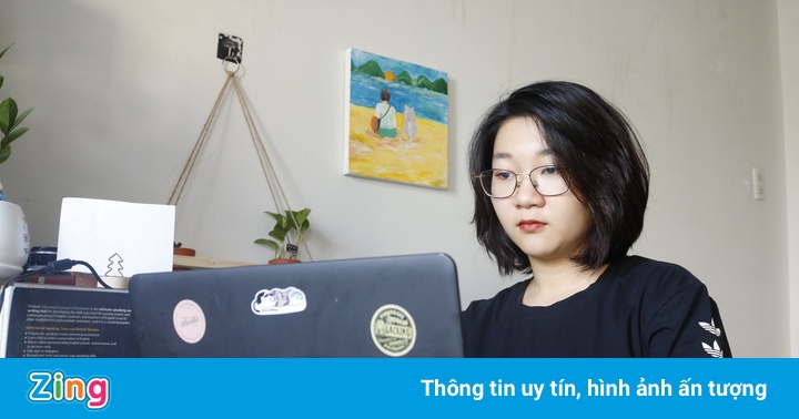 Sinh viên ở TP.HCM chật vật vì phải thực tập online trong mùa dịch