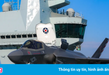 Máy bay Mỹ lần đầu cất cánh chiến đấu từ tàu Anh sau gần 80 năm