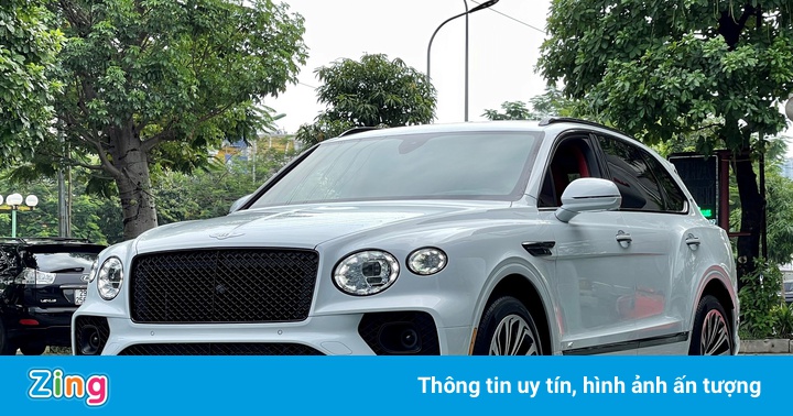 Bentley Bentayga V8 2021 với nội thất màu đặc biệt tại Việt Nam Bentley Bentayga V8 2021 với nội thất màu đặc biệt tại Việt Nam