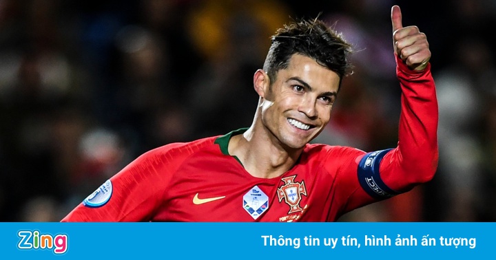 Vì sao Ronaldo, Beckham mặc áo đấu dài tay?