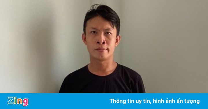 Giả làm công an, thanh niên mua súng dùng rồi đi sàm sỡ cô gái Giả làm công an, thanh niên mua súng dùng rồi đi sàm sỡ cô gái