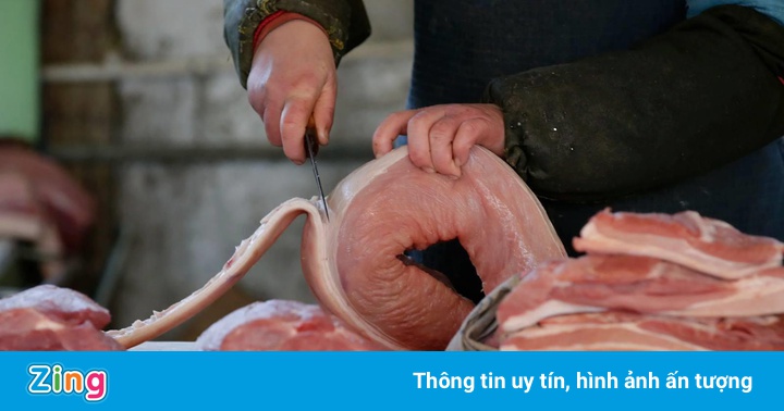 Lợn hơi còn 59.000 đồng/kg, giá thịt tại chợ vẫn cao gấp 3