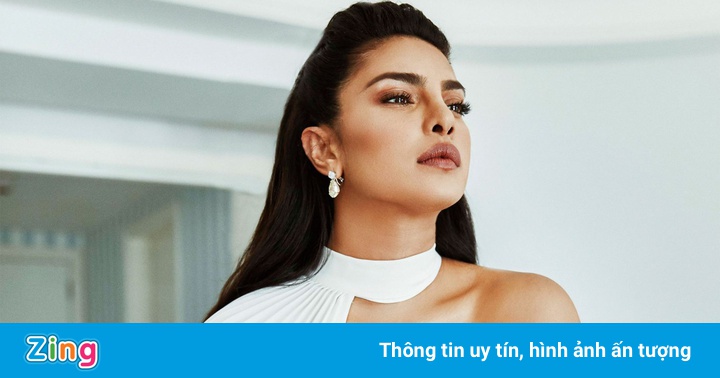 Hoa hậu Thế giới Priyanka Chopra gia nhập hãng nội y Victoria’s Secret