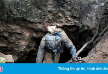 Phát hiện 20 thi thể trong túi nhựa gần mỏ vàng