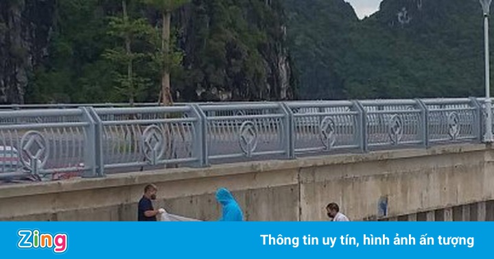 Thi thể người đàn ông trôi dạt gần bãi tắm Hòn Gai Thi thể người đàn ông trôi dạt gần bãi tắm Hòn Gai