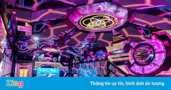 Nhóm thanh niên sử dụng ma túy trong phòng karaoke