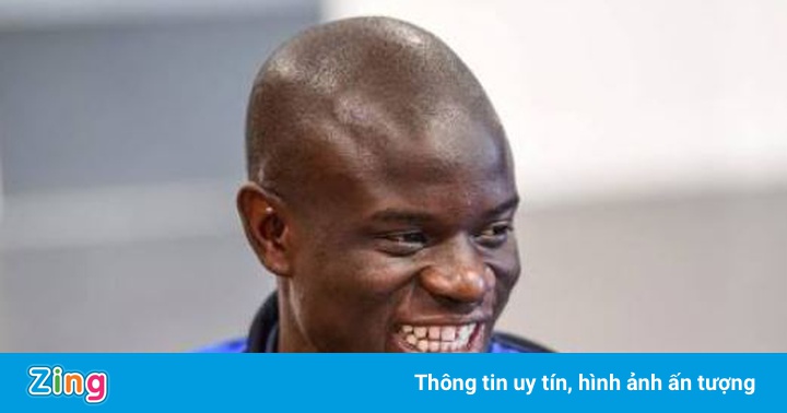 ‘Kante bị đụng xe nhưng vẫn chụp hình với fan’