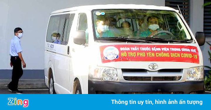 Bác sĩ Bệnh viện Trung ương Huế chi viện Phú Yên