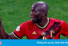 Bỉ vào vòng knock-out với 9 điểm