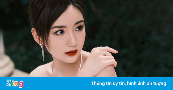 Mao Hiểu Đồng bị nợ 2 triệu USD