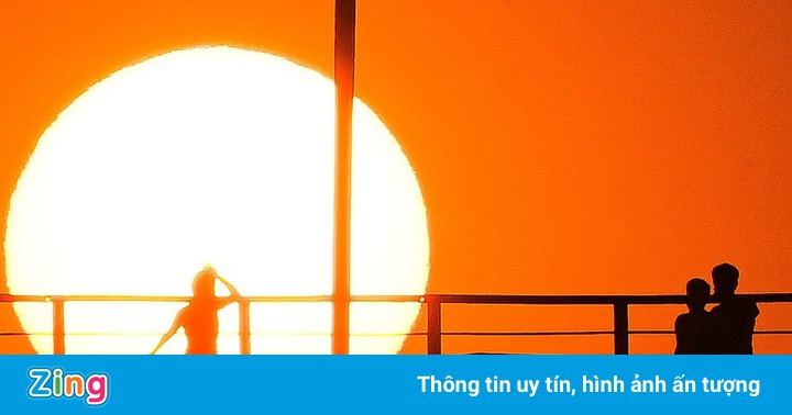 Hà Nội nóng 39 độ C liên tiếp 3 ngày