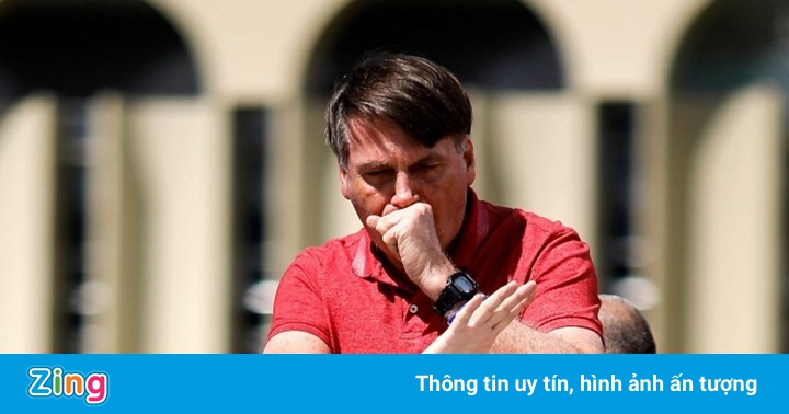 Bị phản đối trên máy bay, ông Bolsonaro nói hành khách ‘nên cưỡi lừa’