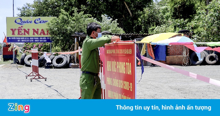 Phú Yên lập bệnh viện dã chiến sau khi ghi nhận 10 ca mắc Covid-19 Phú Yên lập bệnh viện dã chiến sau khi ghi nhận 10 ca mắc Covid-19