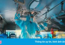 20 xe buýt chở gần 300 công nhân từ tâm dịch Bắc Giang về Hà Nội