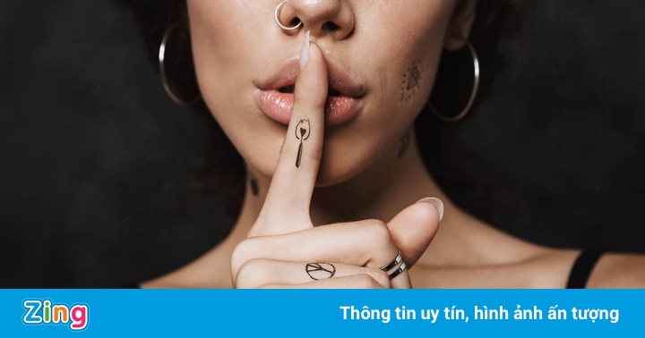 Làm thế nào để ngăn hình xăm ngón tay mờ dần?