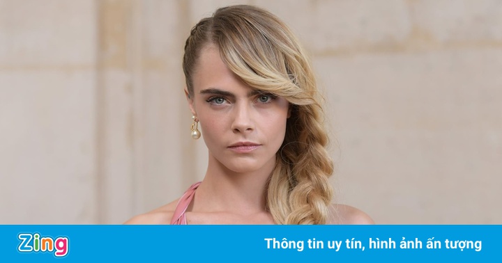 Siêu mẫu Cara Delevingne liên tục thay đổi xu hướng tính dục Siêu mẫu Cara Delevingne liên tục thay đổi xu hướng tính dục