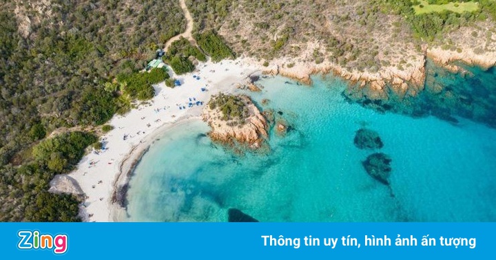Phạt du khách 5.000 USD vì trộm cát biển ở Italy Phạt du khách 5.000 USD vì trộm cát biển ở Italy