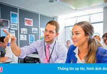 Trường học Australia bị chỉ trích vì dạy nam sinh đánh giá phụ nữ