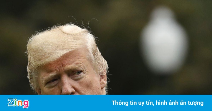 Ông Trump vừa tái xuất, cáo buộc hình sự đã ‘treo lơ lửng’