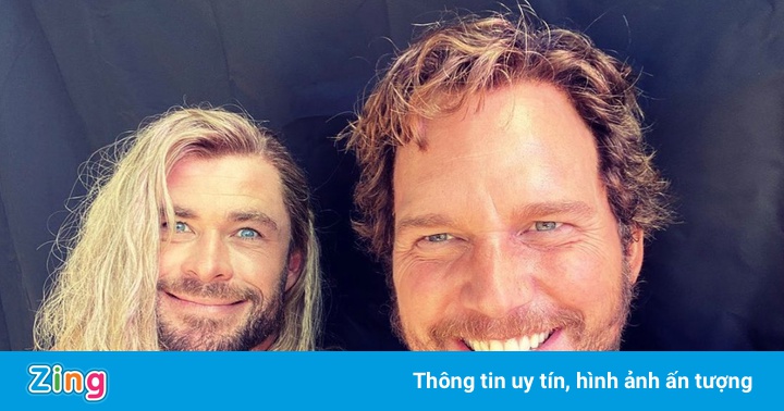 Lời chúc sinh nhật hài hước Chris Hemsworth dành cho Chris Evans Lời chúc sinh nhật hài hước Chris Hemsworth dành cho Chris Evans