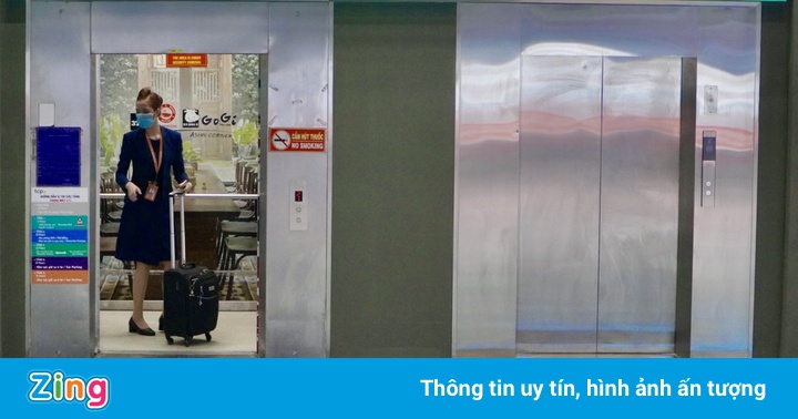 Đã lắp xong 2 thang máy ở sân bay Tân Sơn Nhất Đã lắp xong 2 thang máy ở sân bay Tân Sơn Nhất