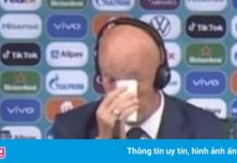 HLV tuyển Hungary khóc sau trận hòa Pháp