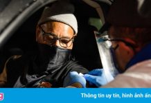 Hố sâu bất bình đẳng từ việc người giàu ‘chờ xem hiệu quả vaccine’