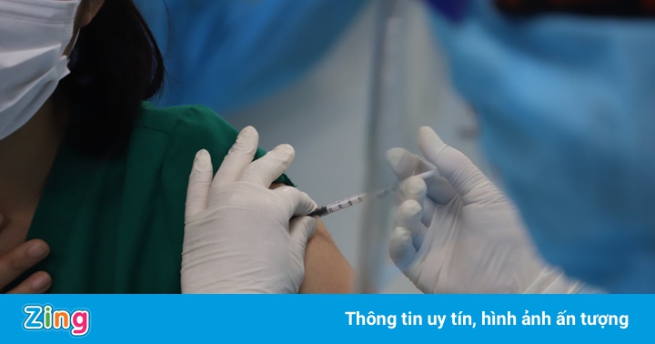 ‘Không phải ai tiêm vaccine cũng được bảo vệ khỏi mắc Covid-19’