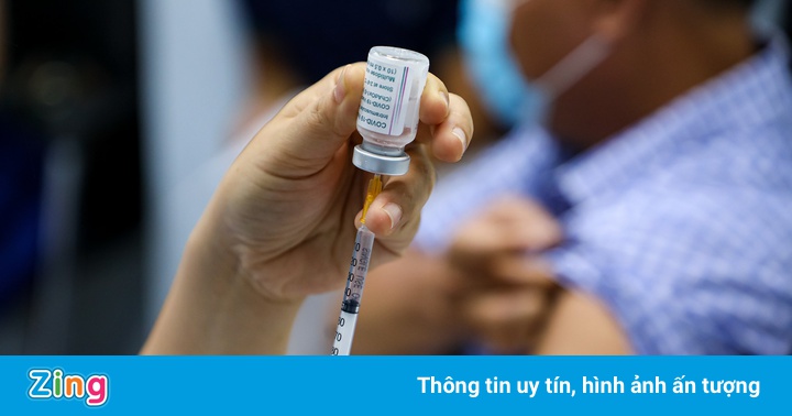 Thứ trưởng Bộ Y tế: ‘TP.HCM cần được ưu tiên cấp vaccine Covid-19’