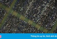 Lễ tốt nghiệp không khẩu trang của 11.000 sinh viên tại Vũ Hán