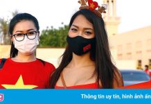 CĐV Việt Nam tạo không khí sôi động trước trận gặp UAE