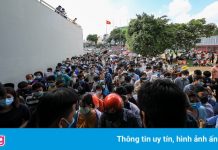 ‘Không loại trừ có F0 trong hàng nghìn người tiêm vaccine ở TP.HCM’