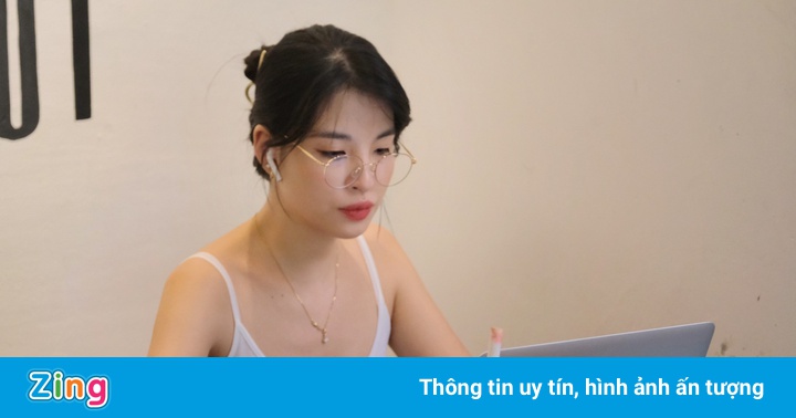 ‘Cứ làm việc ở nhà một lúc, tôi lại lăn ra ngủ’