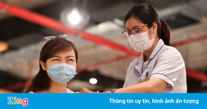 GS Oxford: Không nên so sánh hiệu quả vaccine, hãy tiêm khi có thể GS Oxford: Không nên so sánh hiệu quả vaccine, hãy tiêm khi có thể