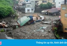 Lở đất cuốn trôi hàng loạt nhà cửa ở Nhật