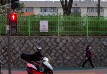 Nếu không đi du lịch Hàn Quốc, tôi sẽ chẳng bao giờ được thấy những thứ lạ đời này: Coi tới đâu là “xỉu” tới đó! Nếu không đi du lịch Hàn Quốc, tôi sẽ chẳng bao giờ được thấy những thứ lạ đời này: Coi tới đâu là xỉu tới đó! - Ảnh 1.