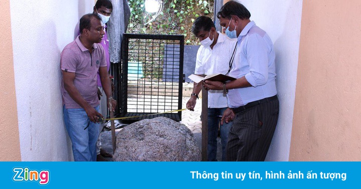 Vô tình tìm thấy đá quý 100 triệu USD khi đào giếng ở Sri Lanka Vô tình tìm thấy đá quý 100 triệu USD khi đào giếng ở Sri Lanka