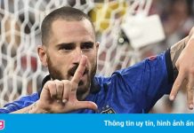 Italy vô địch khi liều lĩnh hơn người Anh