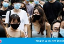 Vì sao Singapore quyết không mở cửa ồ ạt như Mỹ, Anh?