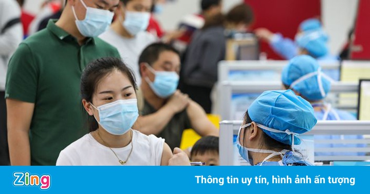 Một số nơi ở Trung Quốc yêu cầu phụ huynh tiêm vaccine sớm Một số nơi ở Trung Quốc yêu cầu phụ huynh tiêm vaccine sớm