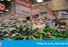 Siêu thị thưa khách, vẫn giới hạn mua sắm trong 10 phút