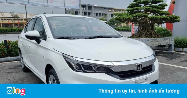 Có 500 triệu đồng tôi nên mua Honda City bản E hay Mitsubishi Attrage?