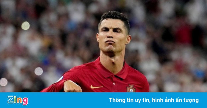 Tương lai Ronaldo mập mờ