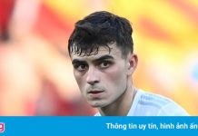 Pedri trên hành trình trở thành Iniesta mới